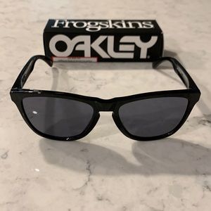 Oakley Frogskins Sunglasses